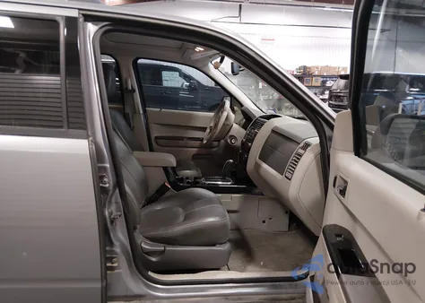 2008 Mazda Tribute I Grand Touring z USA, uszkodzony, nr VIN 4F2CZ02Z48KM31374